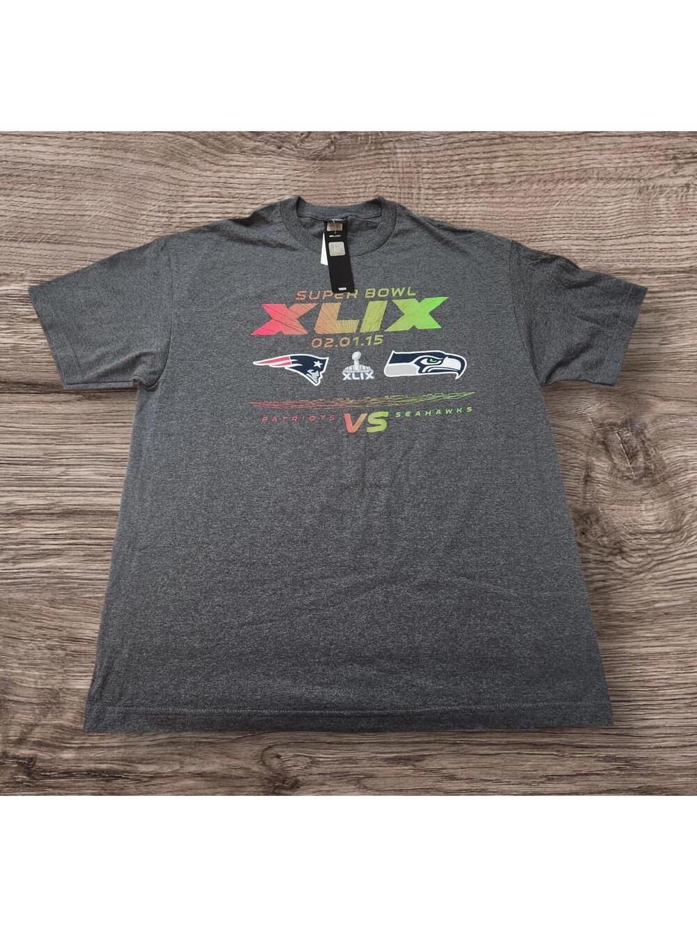 New NFL 2015 Super Bowl XLIX Patriots Seahawks T-Shirt Adult Size XL Tees Y2K